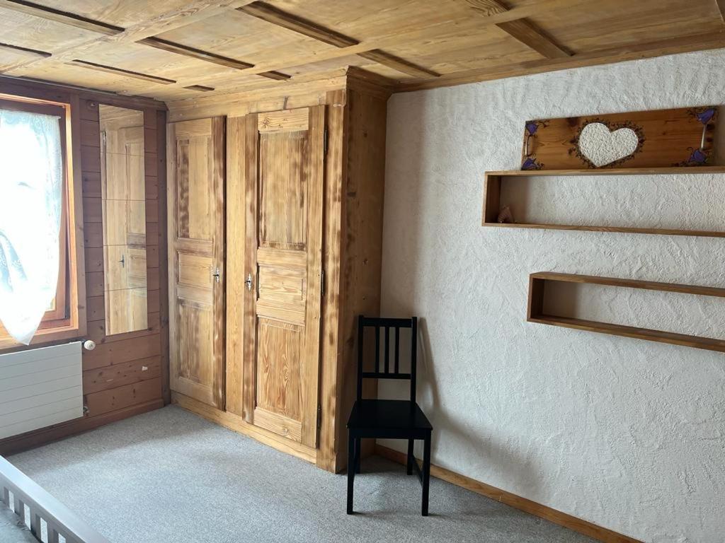 Edelweiss 4 Zi Ferienwohnung In Landhaus Frutigen Exterior photo