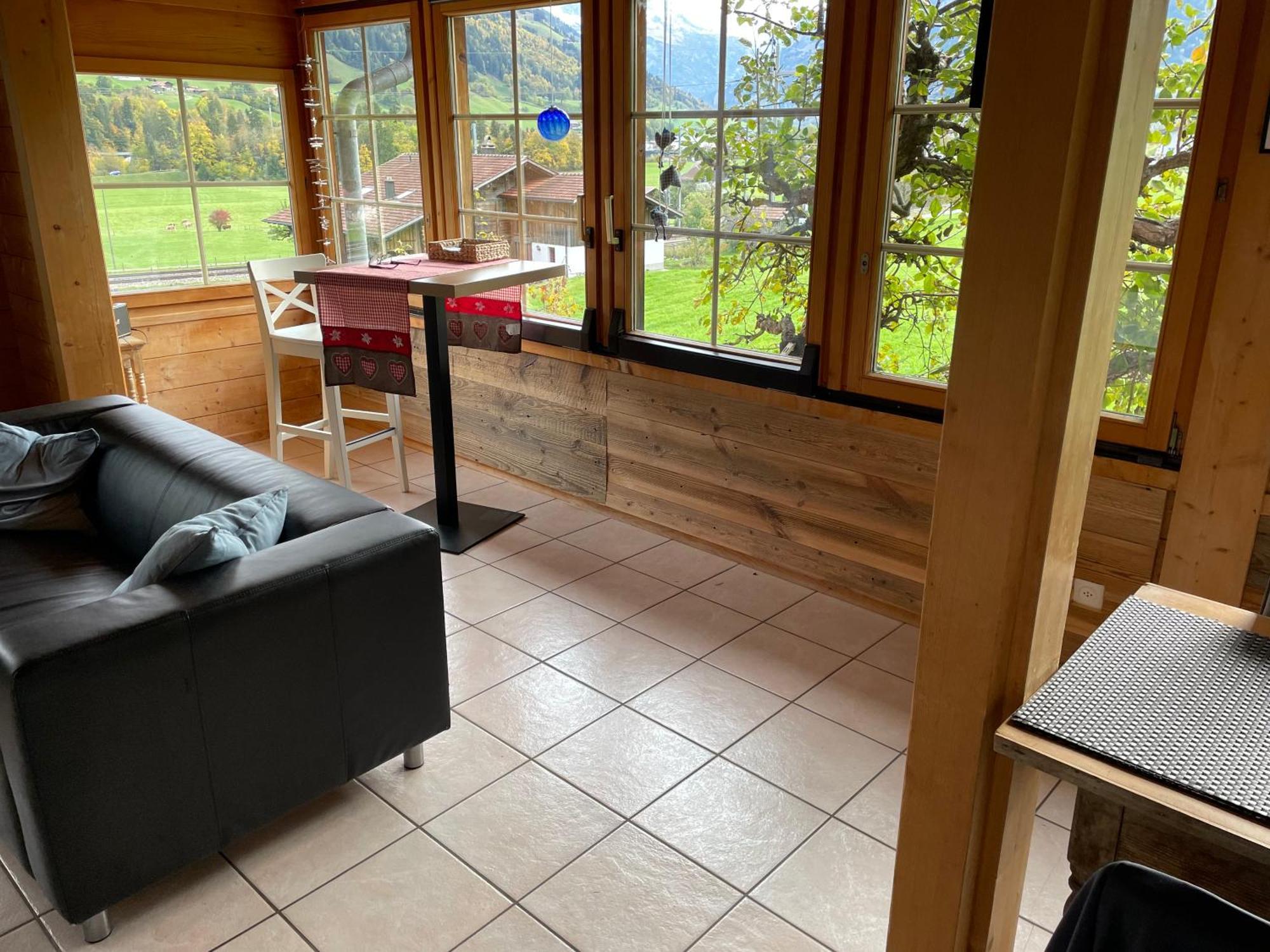 Edelweiss 4 Zi Ferienwohnung In Landhaus Frutigen Exterior photo
